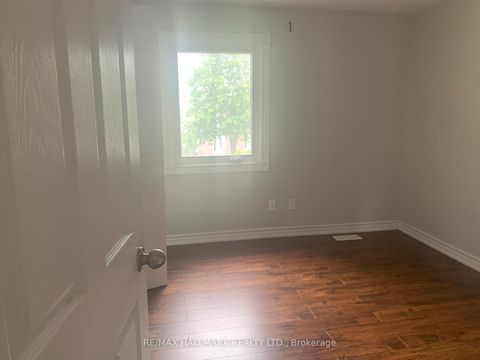 Photo 16 at 20 Snowball Crescent, Malvern, Toronto