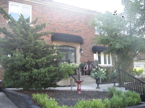 Photo 3 at 963 Avenue Road, Eglinton, Toronto