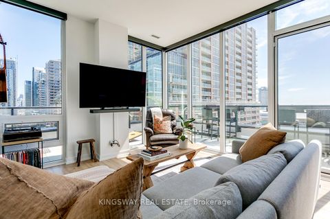 Photo 7 at 715 - 135 East Liberty Street, Niagara, Toronto