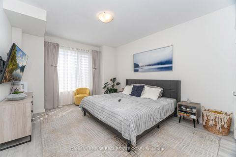 Photo 28 at 45 Cohen Way, Patterson, Vaughan