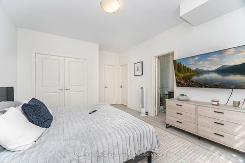 Photo 30 at 45 Cohen Way, Patterson, Vaughan