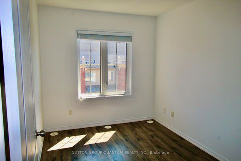Photo 14 at 21 - 47 HAYS Boulevard, RO River Oaks, Oakville