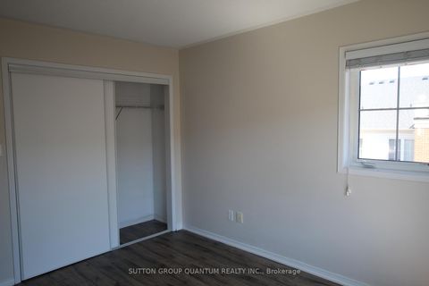 Photo 18 at 21 - 47 HAYS Boulevard, RO River Oaks, Oakville