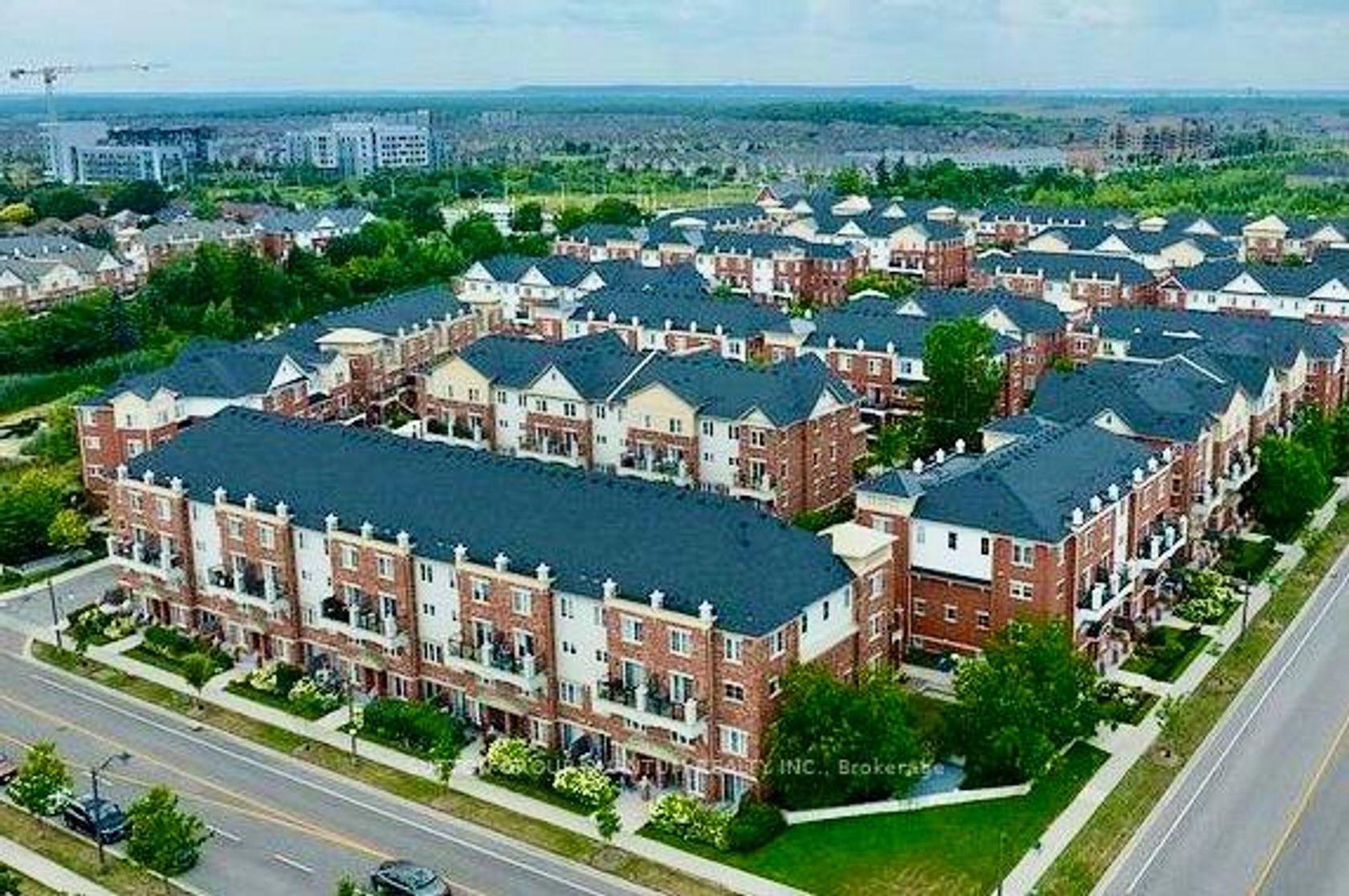21 - 47 HAYS Boulevard, RO River Oaks, Oakville by Loree Meneguzzi Real Estate 21 - 47 HAYS Boulevard, RO River Oaks, Oakville