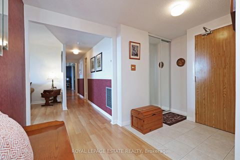 Photo 4 at 906 - 757 Victoria Park Avenue, Oakridge, Toronto