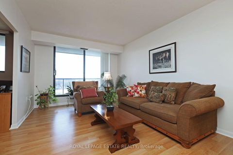 Photo 5 at 906 - 757 Victoria Park Avenue, Oakridge, Toronto