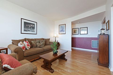 Photo 6 at 906 - 757 Victoria Park Avenue, Oakridge, Toronto