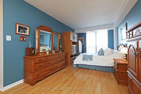 Photo 14 at 906 - 757 Victoria Park Avenue, Oakridge, Toronto