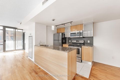 Photo 11 at 707 - 38 Grenville Street, Bay Street Corridor, Toronto