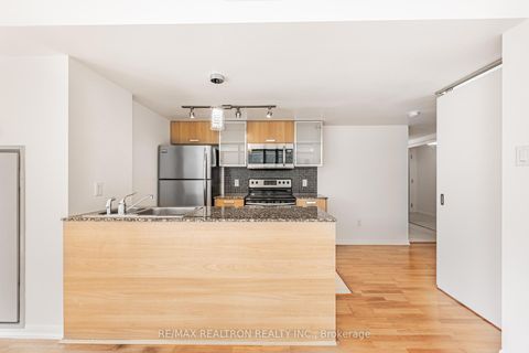 Photo 12 at 707 - 38 Grenville Street, Bay Street Corridor, Toronto