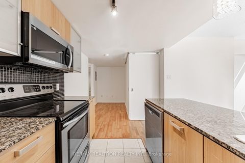 Photo 13 at 707 - 38 Grenville Street, Bay Street Corridor, Toronto