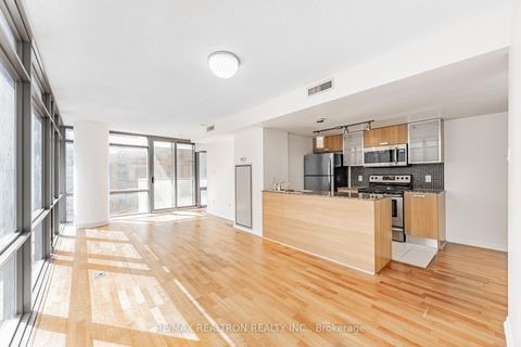 Photo 15 at 707 - 38 Grenville Street, Bay Street Corridor, Toronto
