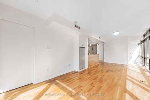 Photo 22 at 707 - 38 Grenville Street, Bay Street Corridor, Toronto