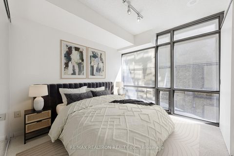 Photo 24 at 707 - 38 Grenville Street, Bay Street Corridor, Toronto