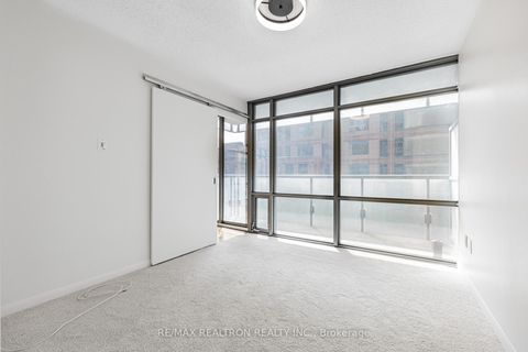 Photo 33 at 707 - 38 Grenville Street, Bay Street Corridor, Toronto