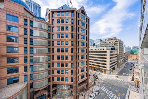 Photo 37 at 707 - 38 Grenville Street, Bay Street Corridor, Toronto