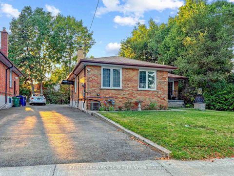 Photo 1 at 46 Ronway Crescent, Woburn, Toronto