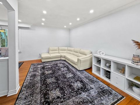 Photo 3 at 46 Ronway Crescent, Woburn, Toronto
