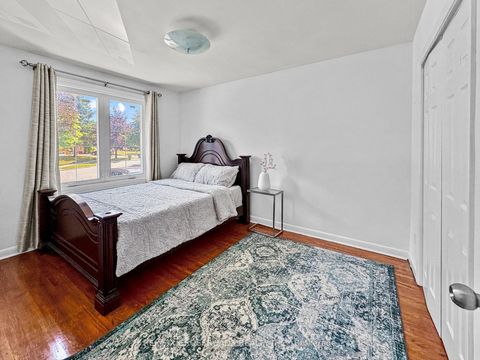 Photo 11 at 46 Ronway Crescent, Woburn, Toronto