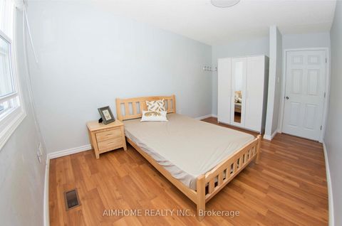 Photo 15 at 54 - 1224 Kirstie Court, CP College Park, Oakville