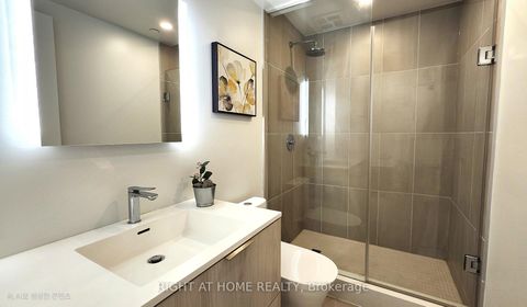 Photo 12 at 406 - 185 Alberta Avenue, Oakwood Village, Toronto