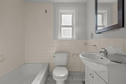 Photo 8 at 154 Edinborough Court, Smythe, Toronto
