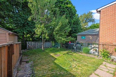 Photo 20 at 154 Edinborough Court, Smythe, Toronto