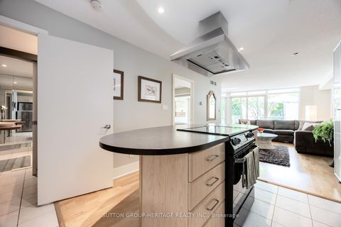 Photo 10 at 126 - 550 Queens Quay W, Waterfront Communities C1, Toronto