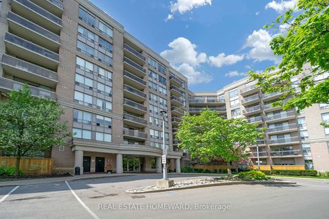 Photo 2 at 812 - 1720 Eglinton Avenue E, Victoria Village, Toronto