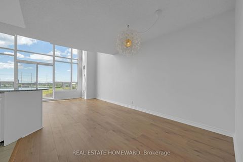 Photo 5 at 812 - 1720 Eglinton Avenue E, Victoria Village, Toronto
