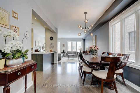 Photo 5 at 100 Dariole Drive, Oak Ridges Lake Wilcox, Richmond Hill