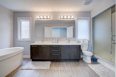 Photo 24 at 100 Dariole Drive, Oak Ridges Lake Wilcox, Richmond Hill