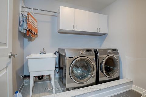 Photo 31 at 100 Dariole Drive, Oak Ridges Lake Wilcox, Richmond Hill