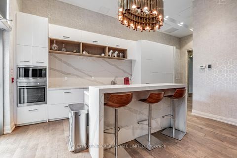 Photo 24 at 304 - 835 St. Clair Avenue W, Wychwood, Toronto