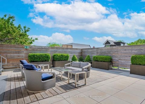 Photo 27 at 304 - 835 St. Clair Avenue W, Wychwood, Toronto