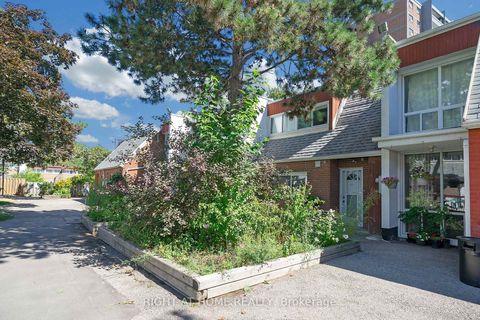 Photo 1 at 101 - 2901 Jane Street, Jane Heights, Toronto