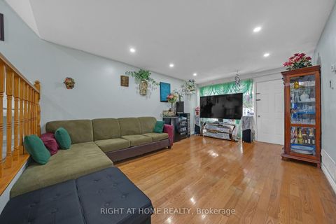 Photo 12 at 101 - 2901 Jane Street, Jane Heights, Toronto Photo 12 at 101 - 2901 Jane Street, Jane Heights, Toronto