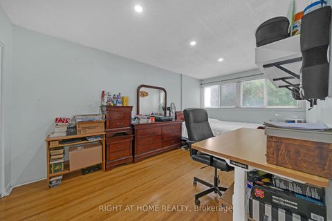 Photo 25 at 101 - 2901 Jane Street, Jane Heights, Toronto