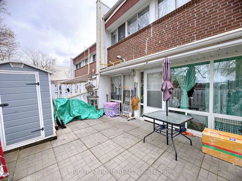 Photo 28 at 101 - 2901 Jane Street, Jane Heights, Toronto