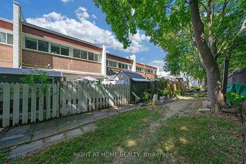 Photo 30 at 101 - 2901 Jane Street, Jane Heights, Toronto