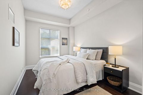 Photo 12 at 213 - 9909 Pine Valley Drive, Vellore Village, Vaughan