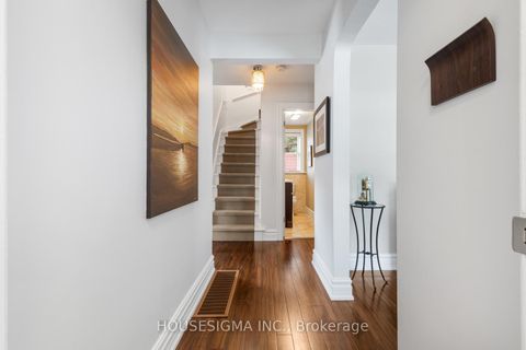Photo 5 at 129 Edgecroft Road, Queensway, Toronto