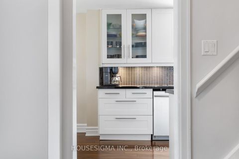 Photo 8 at 129 Edgecroft Road, Queensway, Toronto