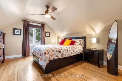 Photo 17 at 129 Edgecroft Road, Queensway, Toronto