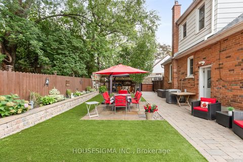 Photo 27 at 129 Edgecroft Road, Queensway, Toronto