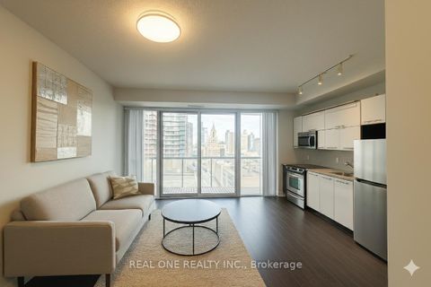 Photo 2 at 2007 - 126 Simcoe Street, Waterfront Communities C1, Toronto