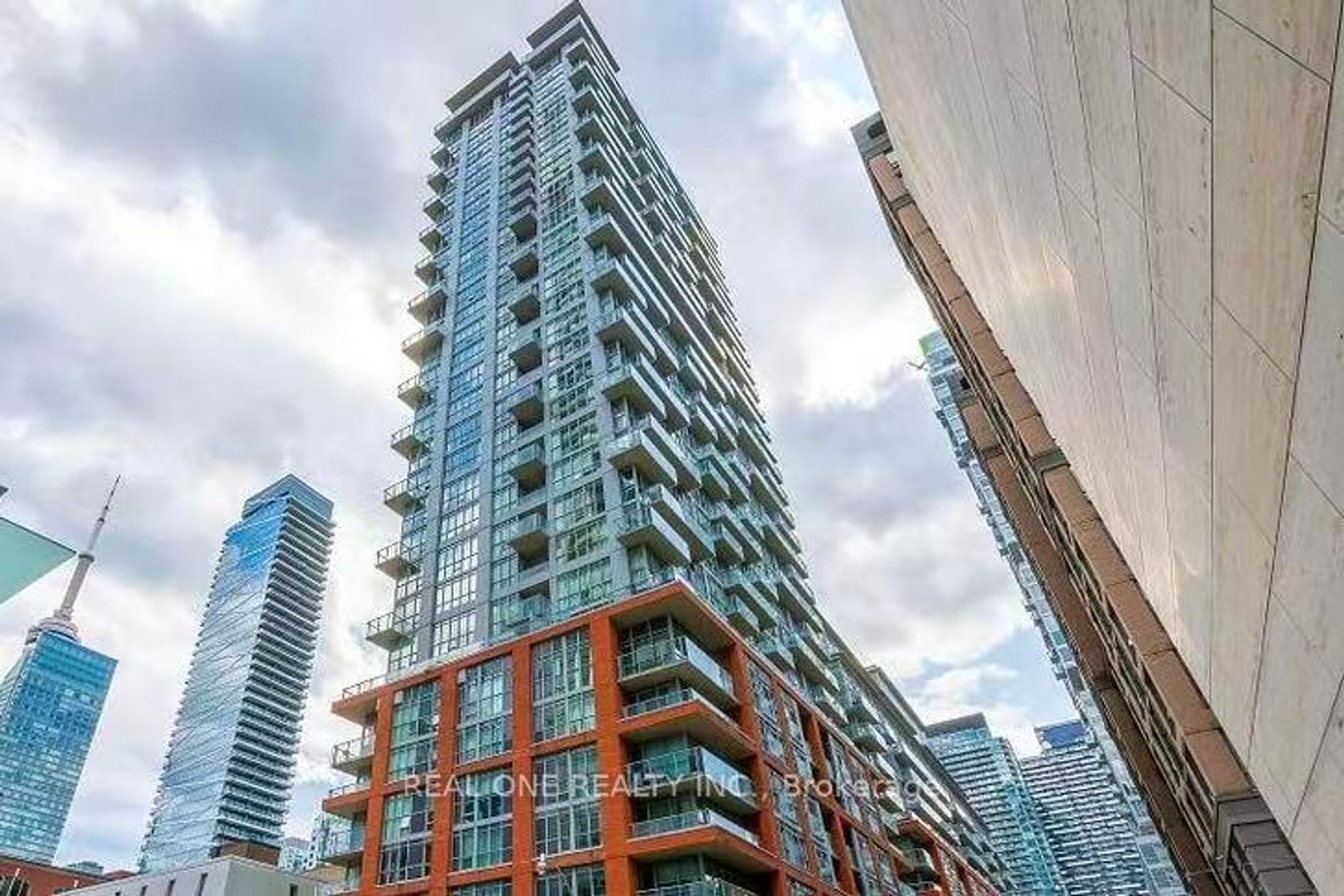 2007 - 126 Simcoe Street, Waterfront Communities C1, Toronto 