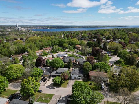 Photo 3 at 72 Jane Crescent, Allandale Heights, Barrie Photo 3 at 72 Jane Crescent, Allandale Heights, Barrie