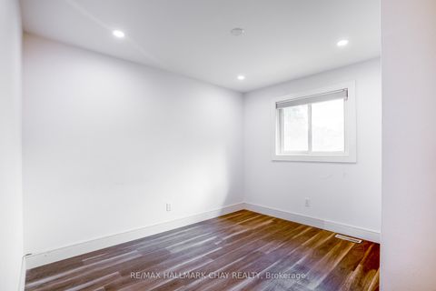 Photo 16 at 72 Jane Crescent, Allandale Heights, Barrie