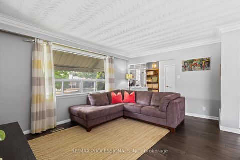 Photo 6 at 17 Allonsius Drive, West Deane, Toronto